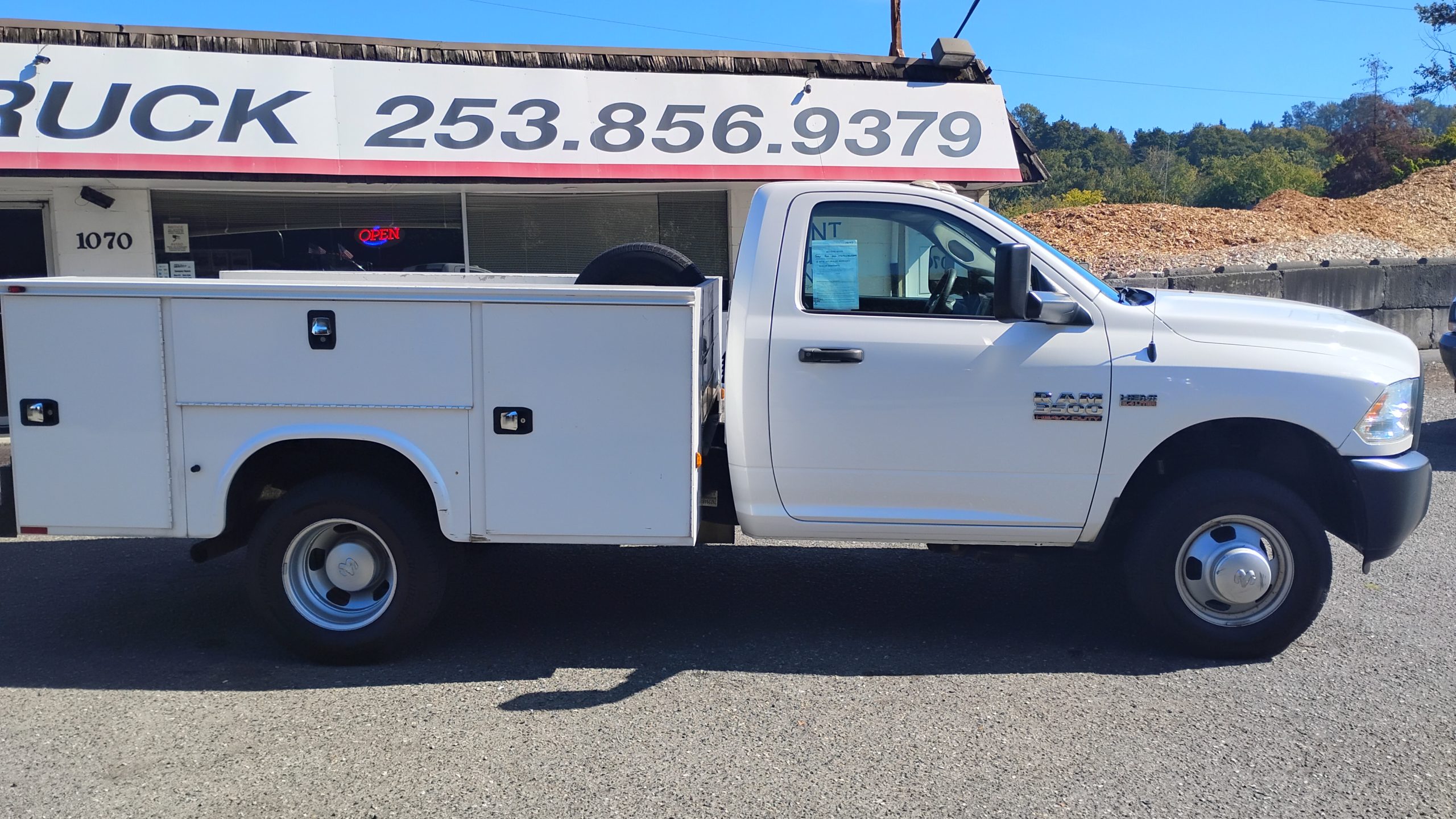 2016 Dodge Ram 3500 2016 Dodge Ram 3500 - image 2 of 6