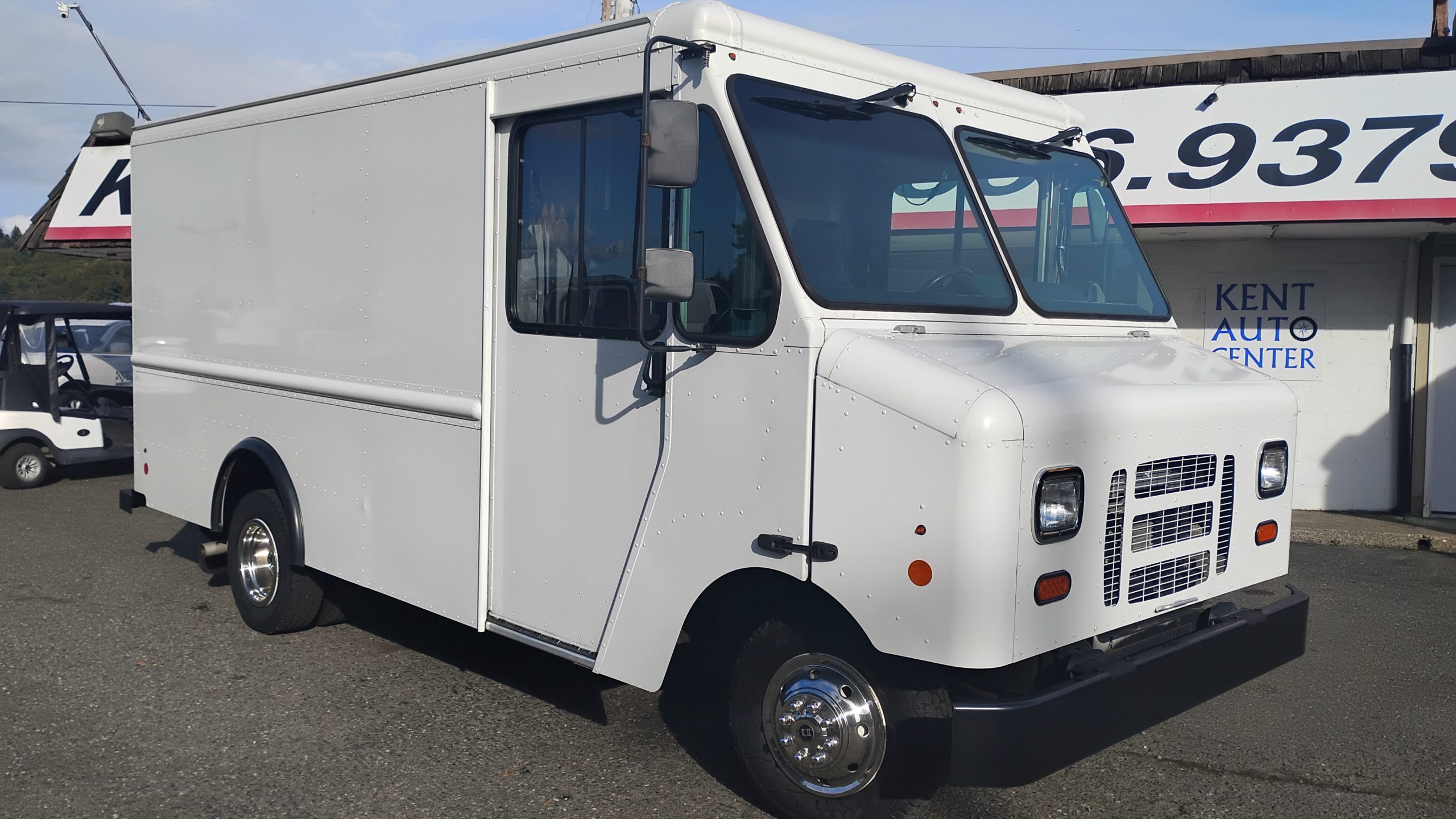 2016 Ford E-350 - image 1 of 6