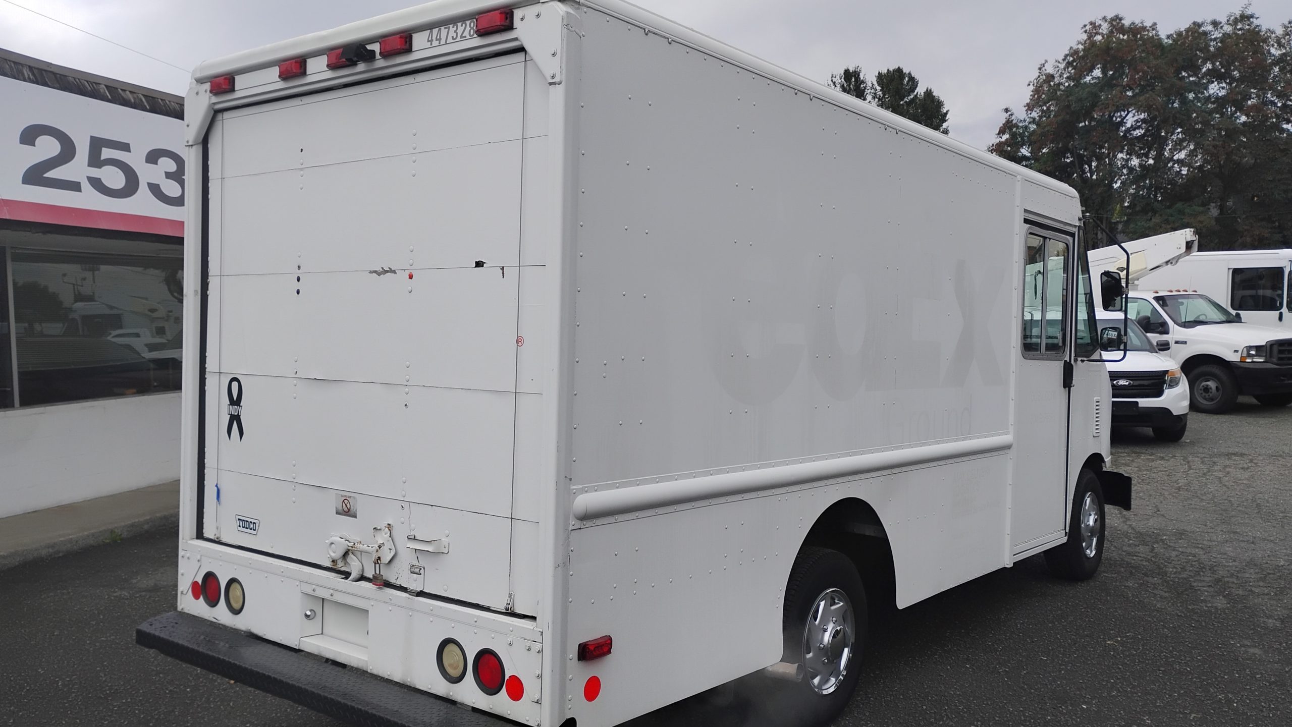 2010 Ford E350 Stepvan 2010 Ford E350 Stepvan - image 3 of 6