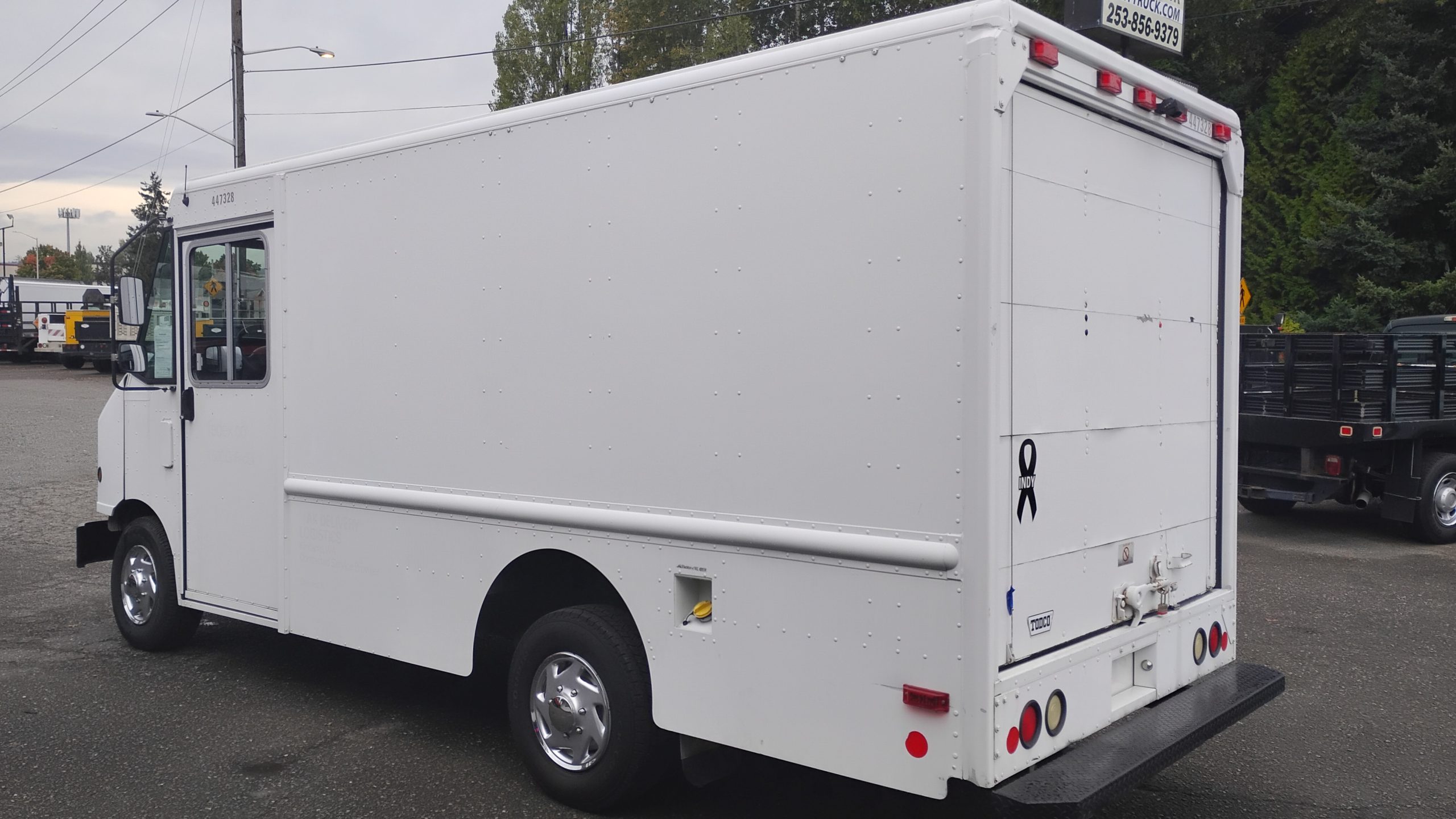 2010 Ford E350 Stepvan 2010 Ford E350 Stepvan - image 5 of 6