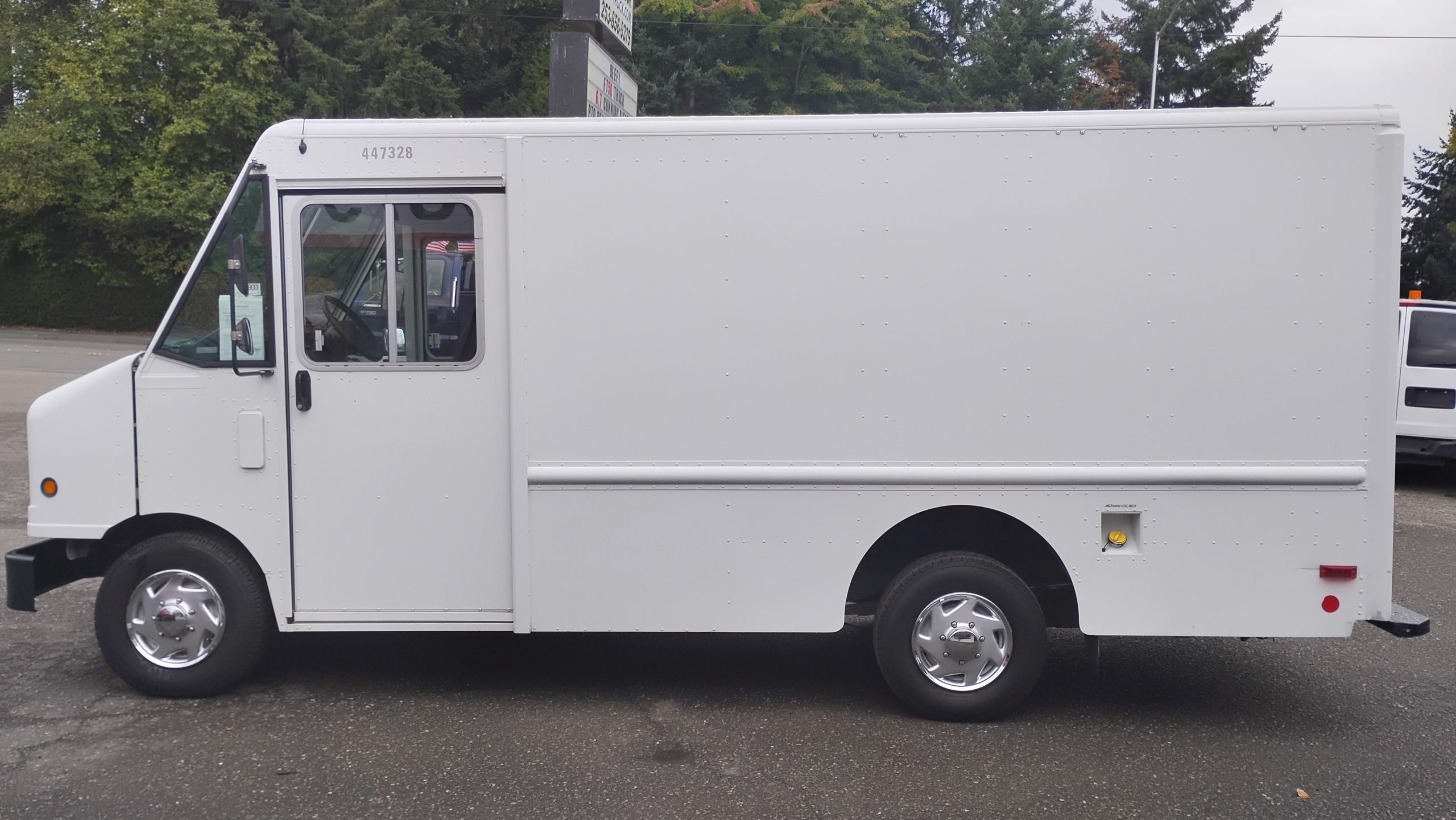 2010 Ford E350 Stepvan 2010 Ford E350 Stepvan - image 6 of 6