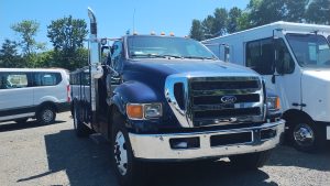 2011 Ford F-750 - image 1 of 6
