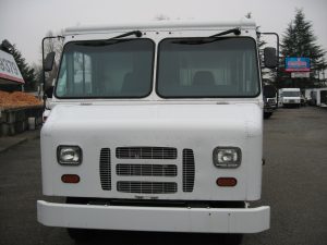 2016 Ford E-350 - image 2 of 6
