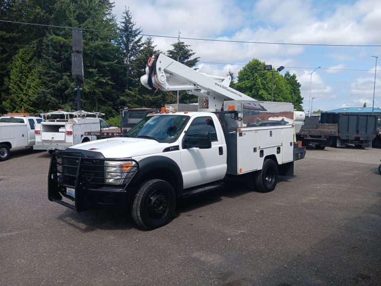 2011 Ford F-550 - image 1 of 6