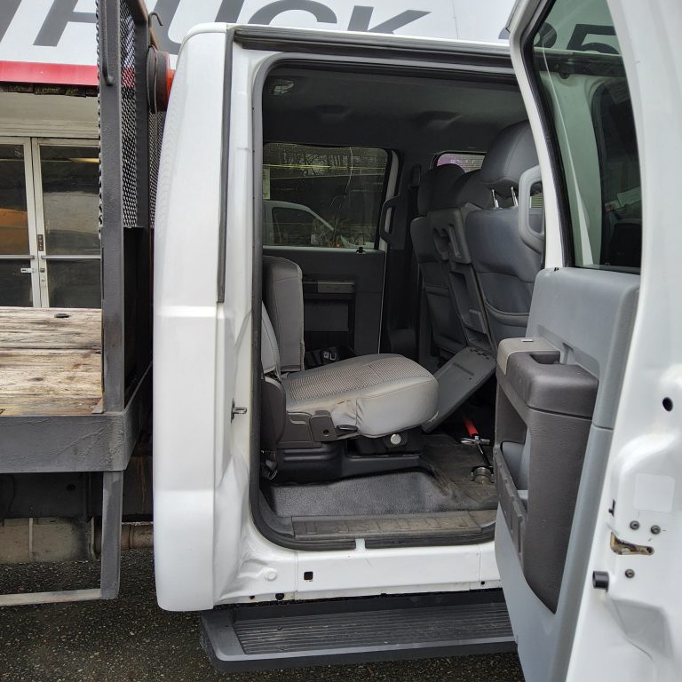 2014 Ford F-350 - image 3 of 6