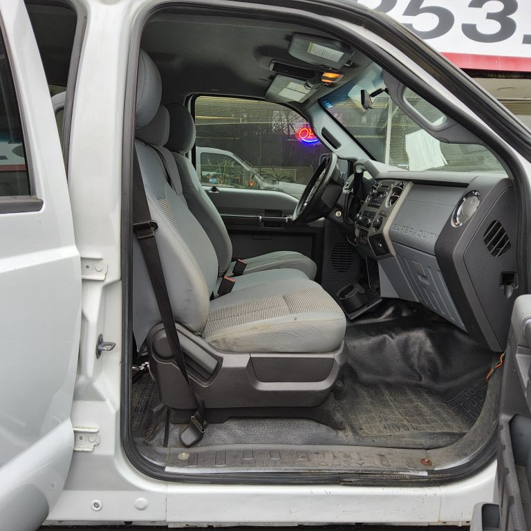 2014 Ford F-350 - image 4 of 6