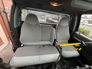 2011 Ford F-750 - image 3 of 6