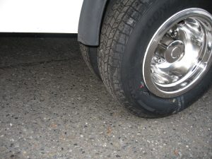 2016 Ford E-350 - image 3 of 6
