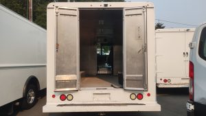 2016 Ford E-350 - image 4 of 6