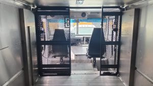 2016 Ford E-350 - image 5 of 6