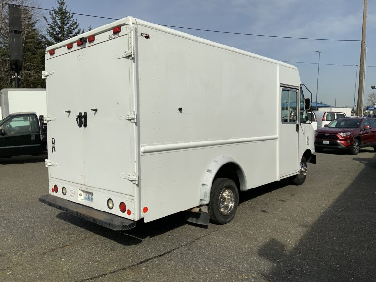 2011 Ford E-350 - image 1 of 6