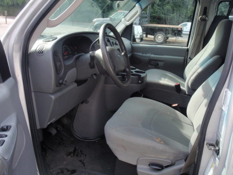 2008 Ford E-250 - image 1 of 6