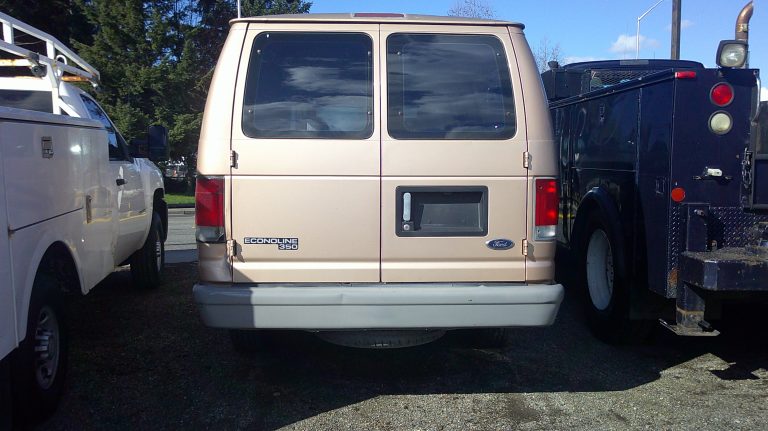 1998 Ford E-350 - image 5 of 6