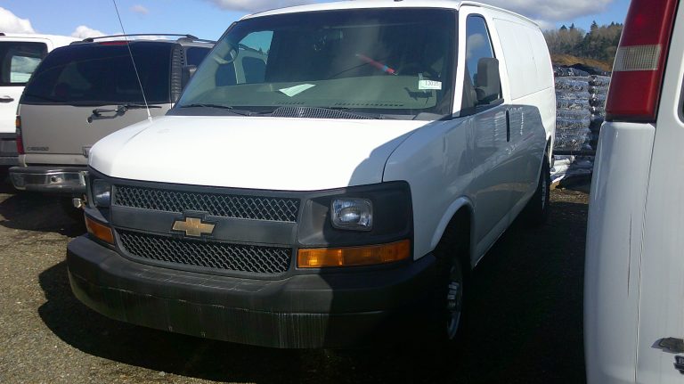 2011 Chevrolet C2500 - image 1 of 6
