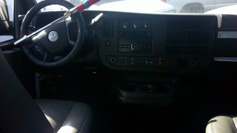 2011 Chevrolet C2500 - image 6 of 6