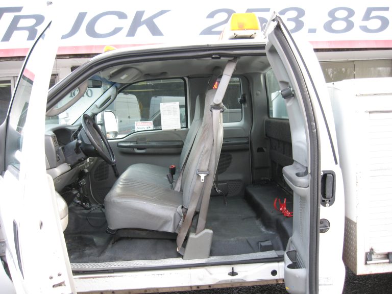 2003 Ford F-350 - image 3 of 6