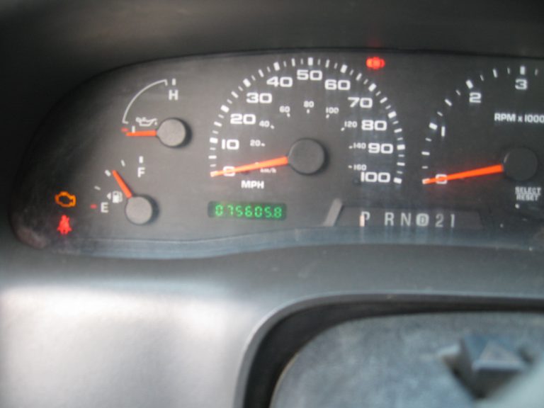 2003 Ford F-350 - image 5 of 6