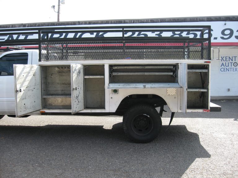 2001 Dodge 3500 - image 5 of 6