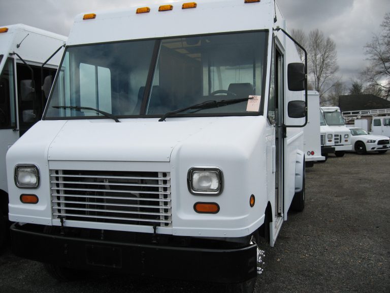 2011 Ford E-450 - image 1 of 6