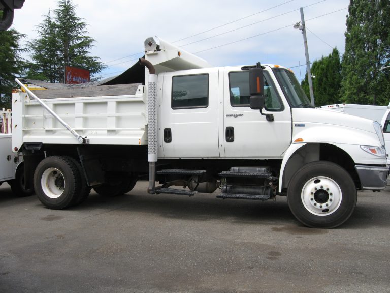 2011 International 4000 - image 4 of 6