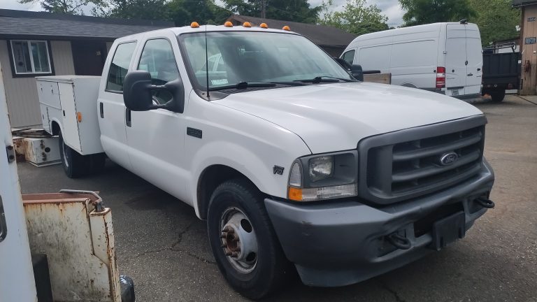 2003 Ford F-350 - image 2 of 6