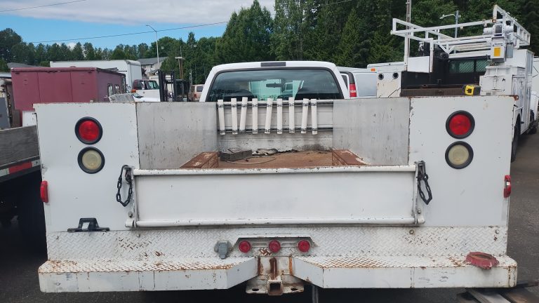 2003 Ford F-350 - image 3 of 6