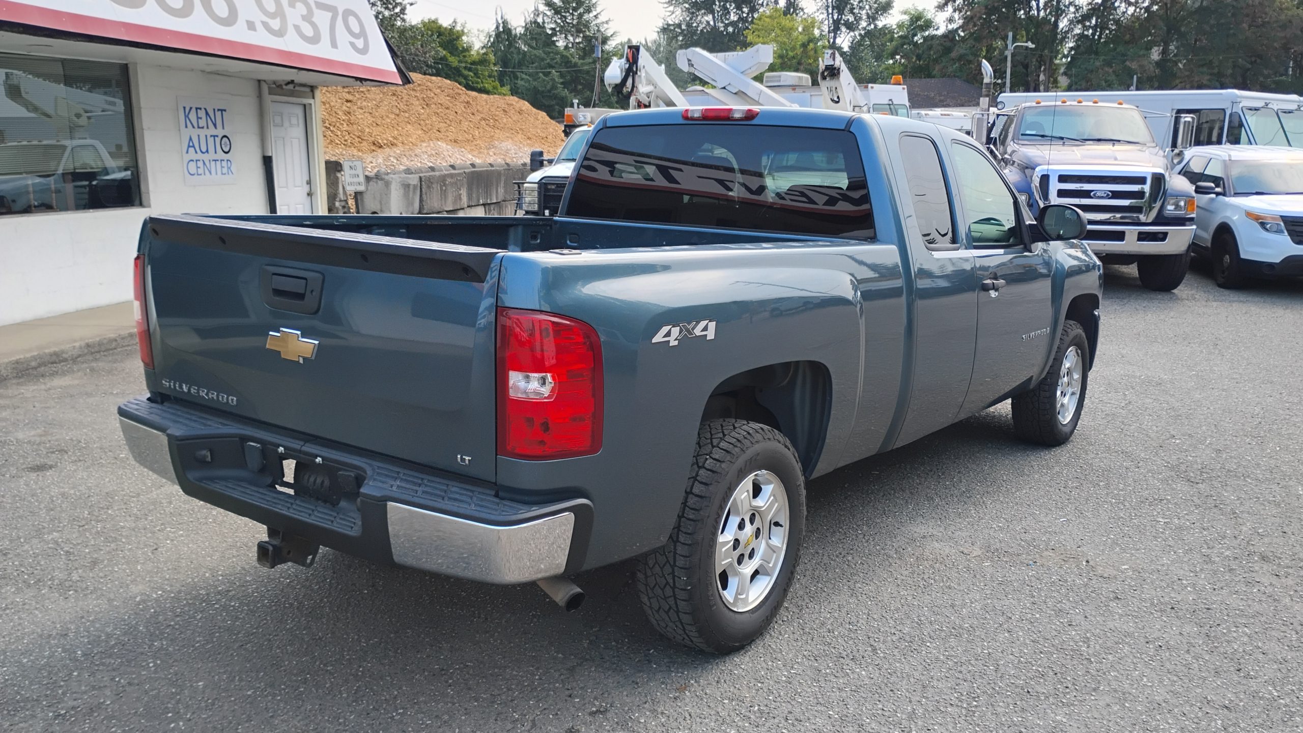 2007 Chevrolet Silverado - image 3 of 6