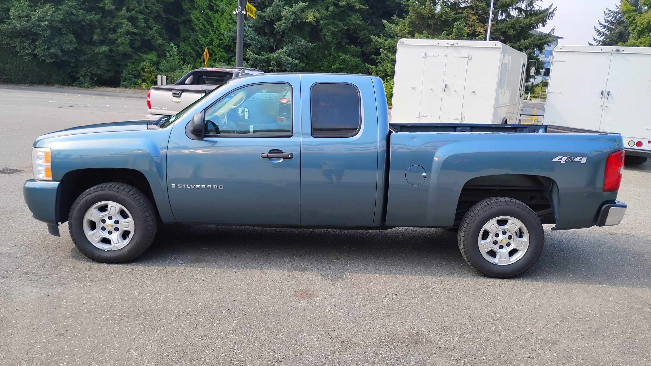 2007 Chevrolet Silverado - image 6 of 6
