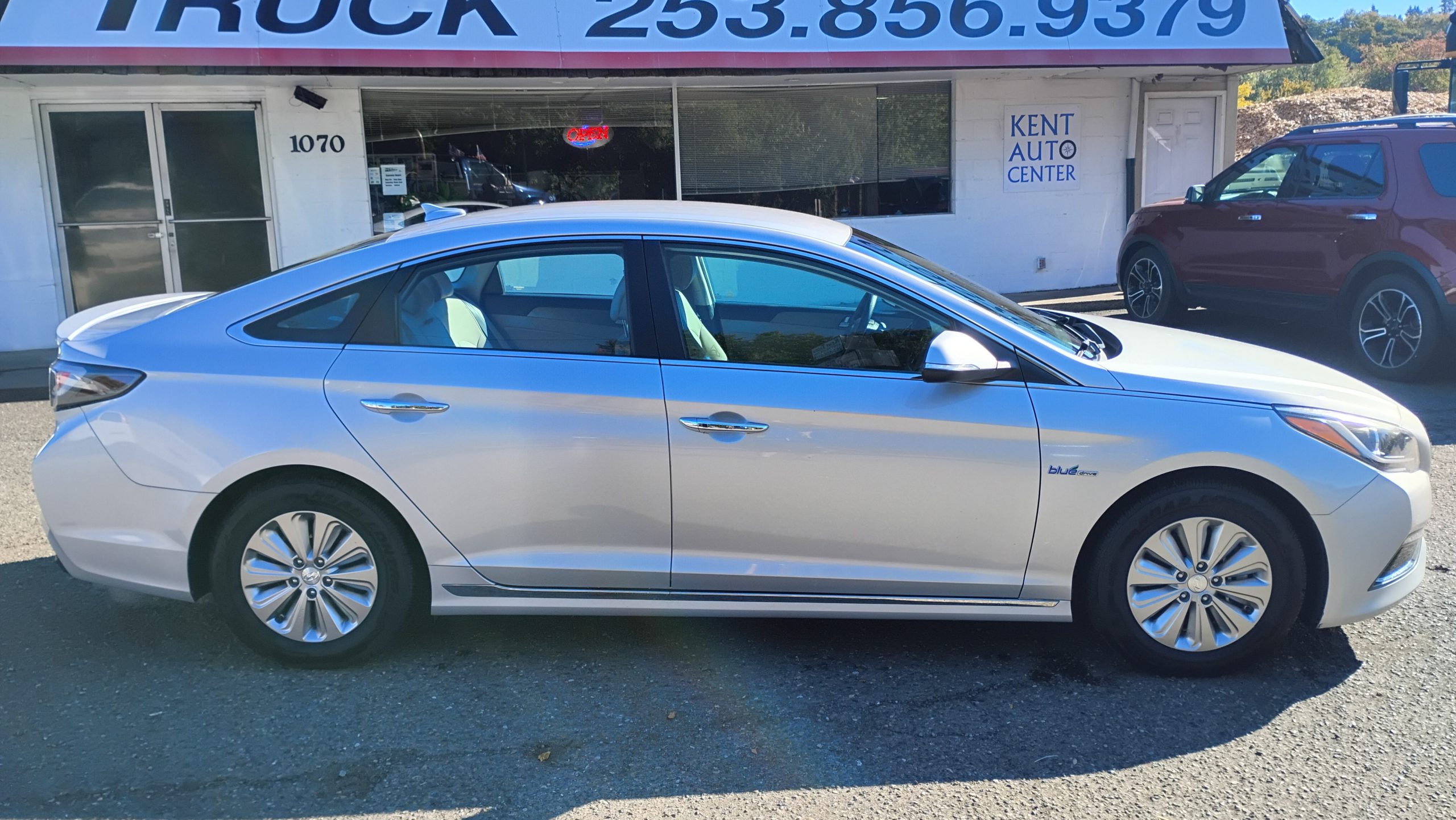 2016 Hyundai Sonata Hybrid 2016 Hyundai Sonata Hybrid - image 2 of 6