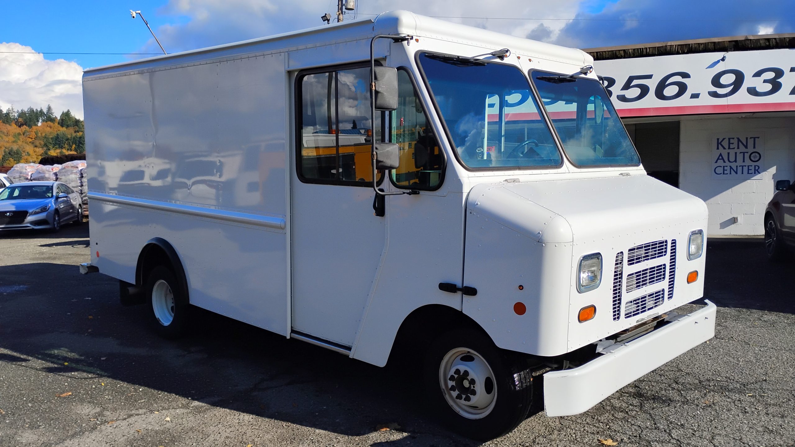 2014 Ford E350 Stepvan 2014 Ford E350 Stepvan - image 1 of 6