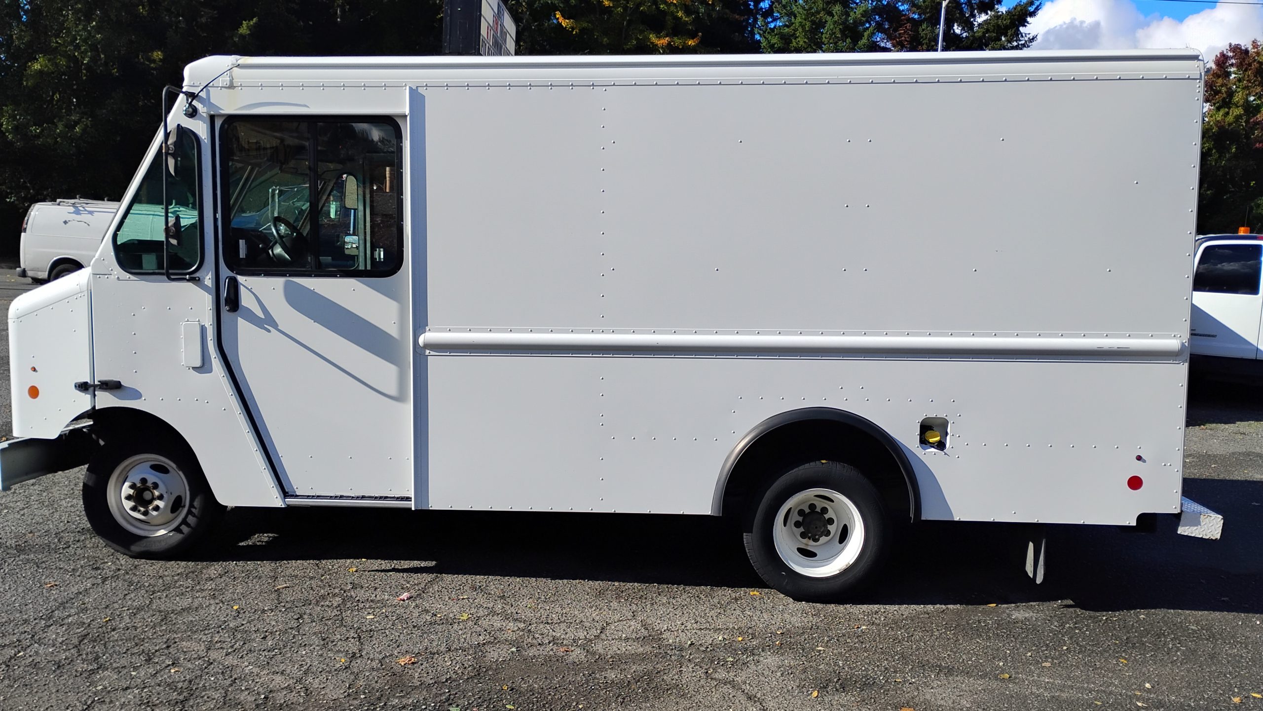 2014 Ford E350 Stepvan 2014 Ford E350 Stepvan - image 6 of 6