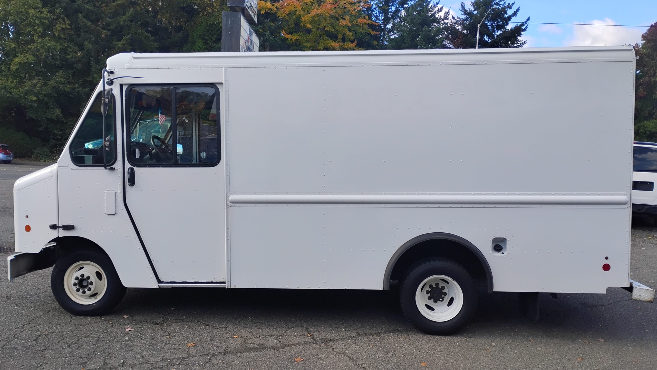 2017 Ford E350 Stepvan 2017 Ford E350 Stepvan - image 6 of 6