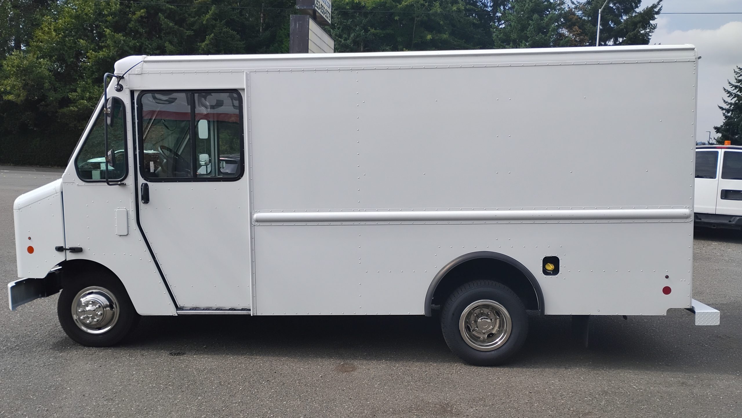 2016 Ford E350 Stepvan 2016 Ford E350 Stepvan - image 6 of 6