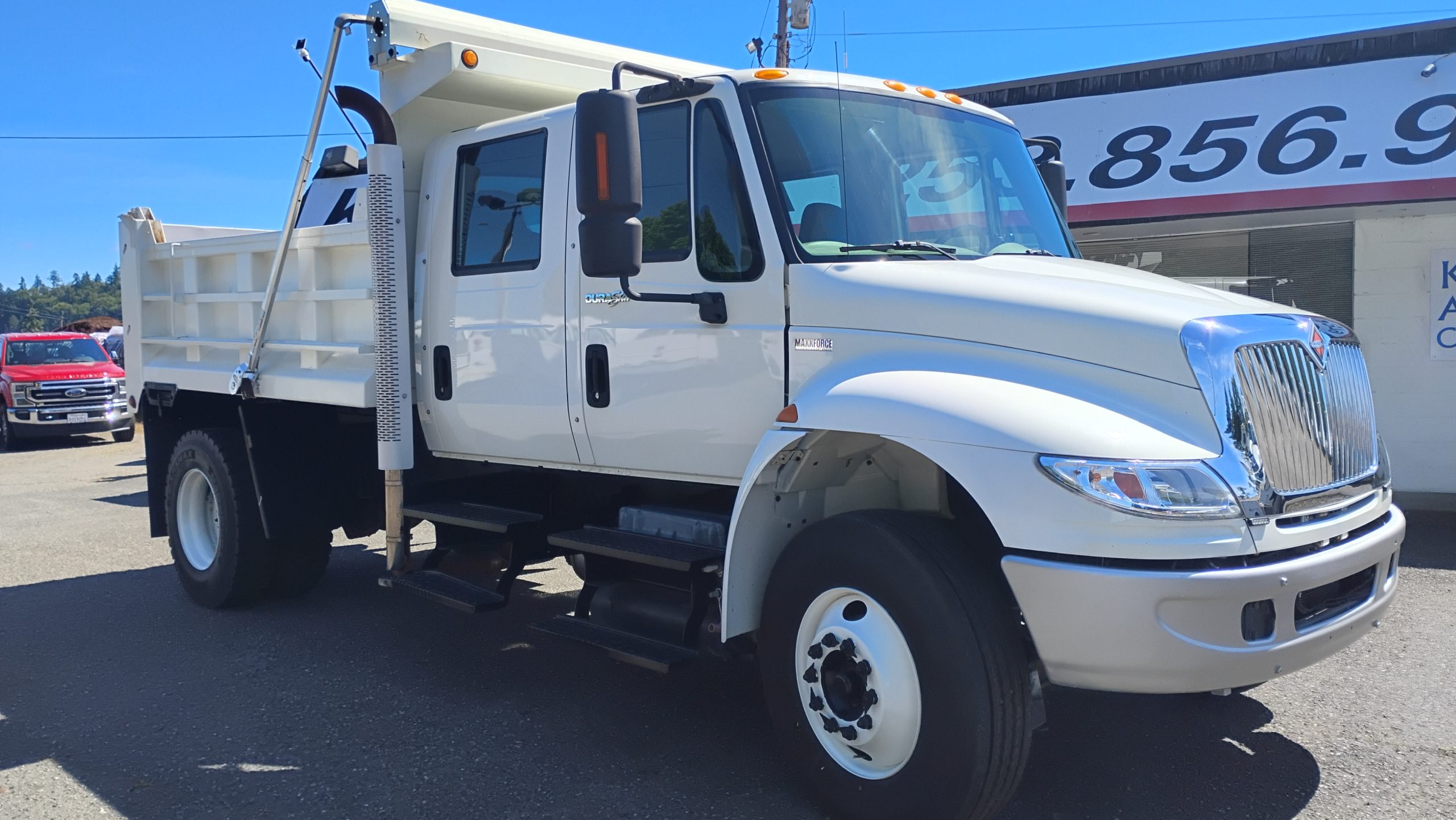 2011 International Durastar Dump 2011 International Durastar Dump - image 1 of 6