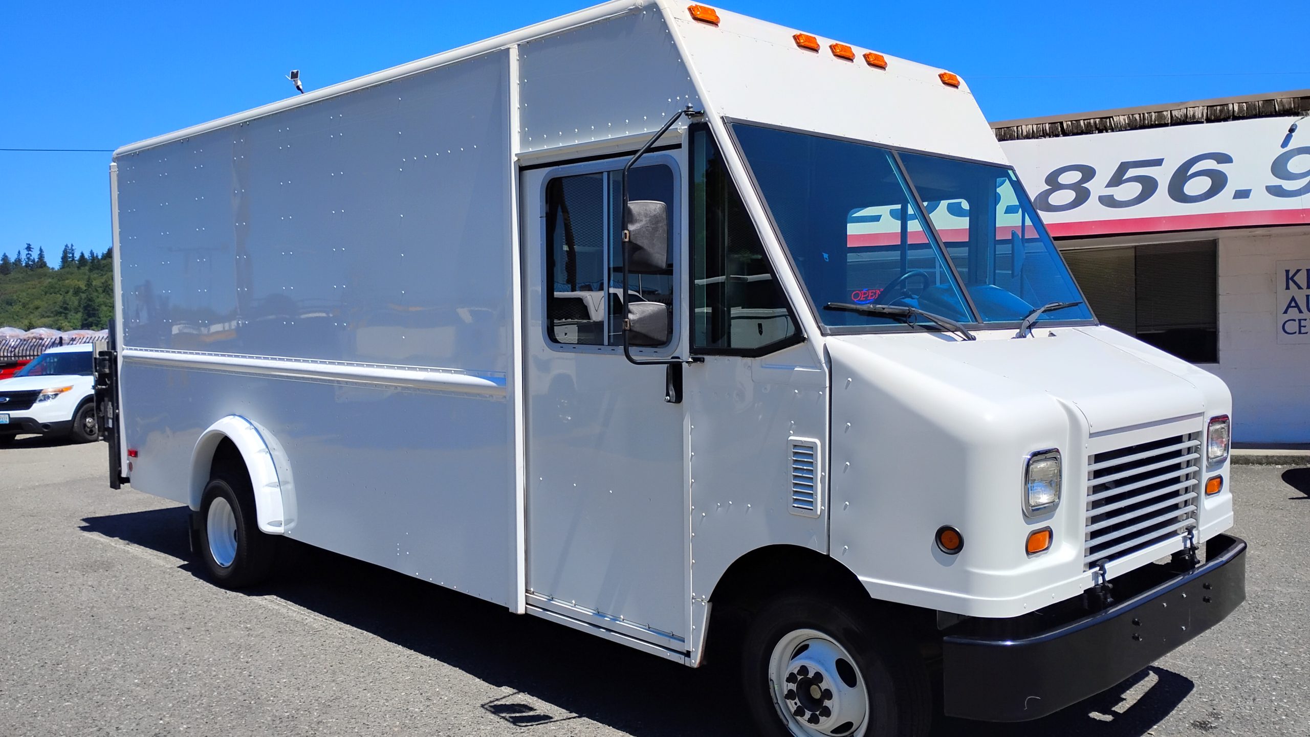 2012 Ford E450 Stepvan (18ft.) 2012 Ford E450 Stepvan (18ft.) - image 1 of 6