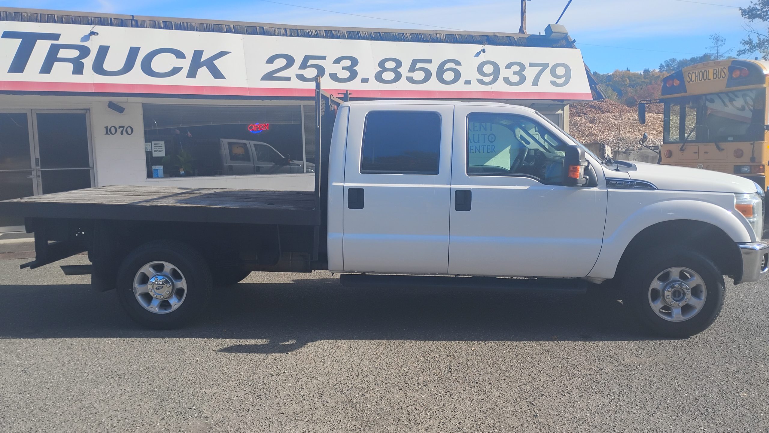 2014 Ford F350 Superduty XLT Flatbed 2014 Ford F350 Superduty XLT Flatbed - image 2 of 6
