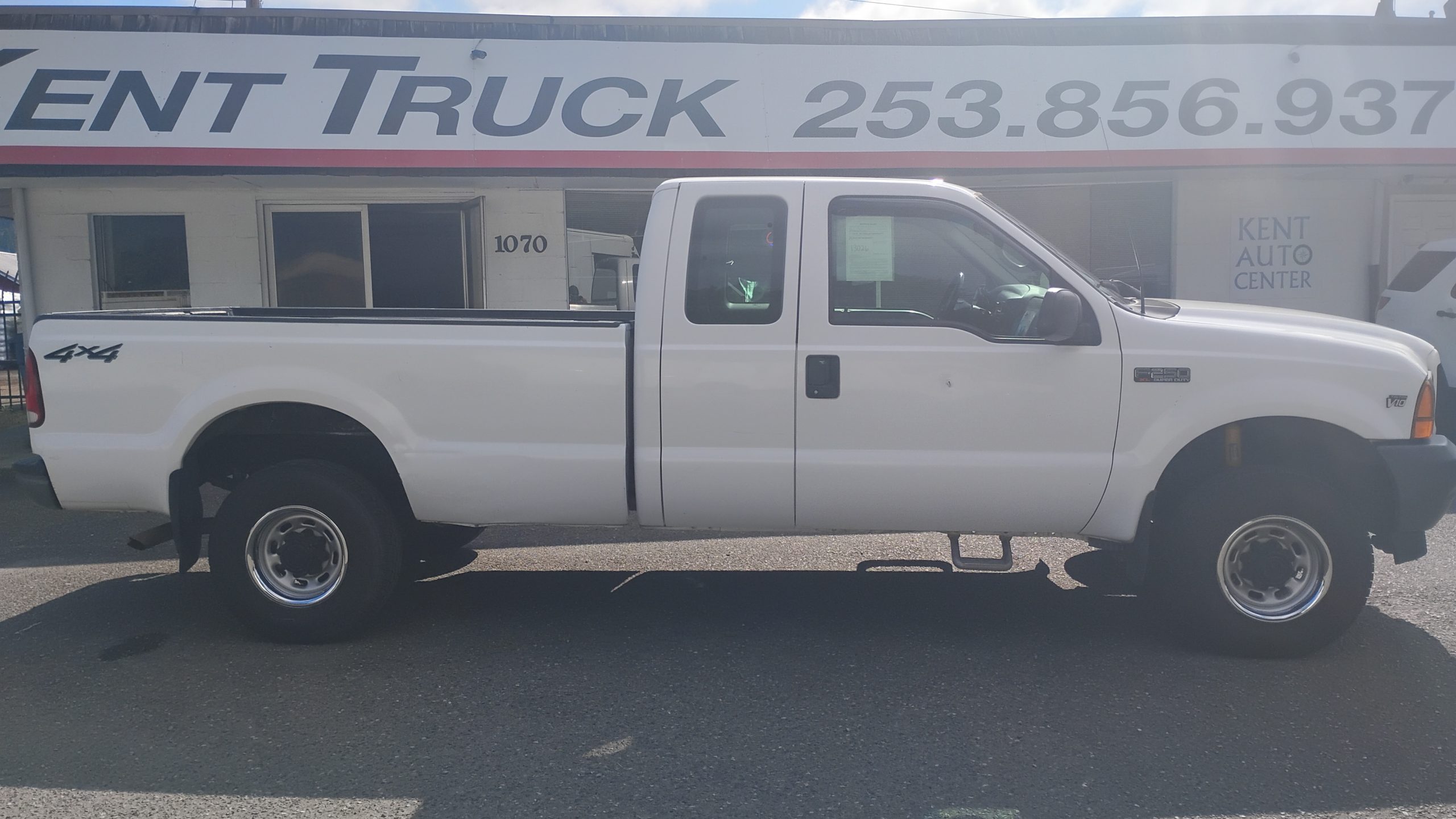 2001 Ford F250 XL Superduty Pickup 2001 Ford F250 XL Superduty Pickup - image 2 of 6