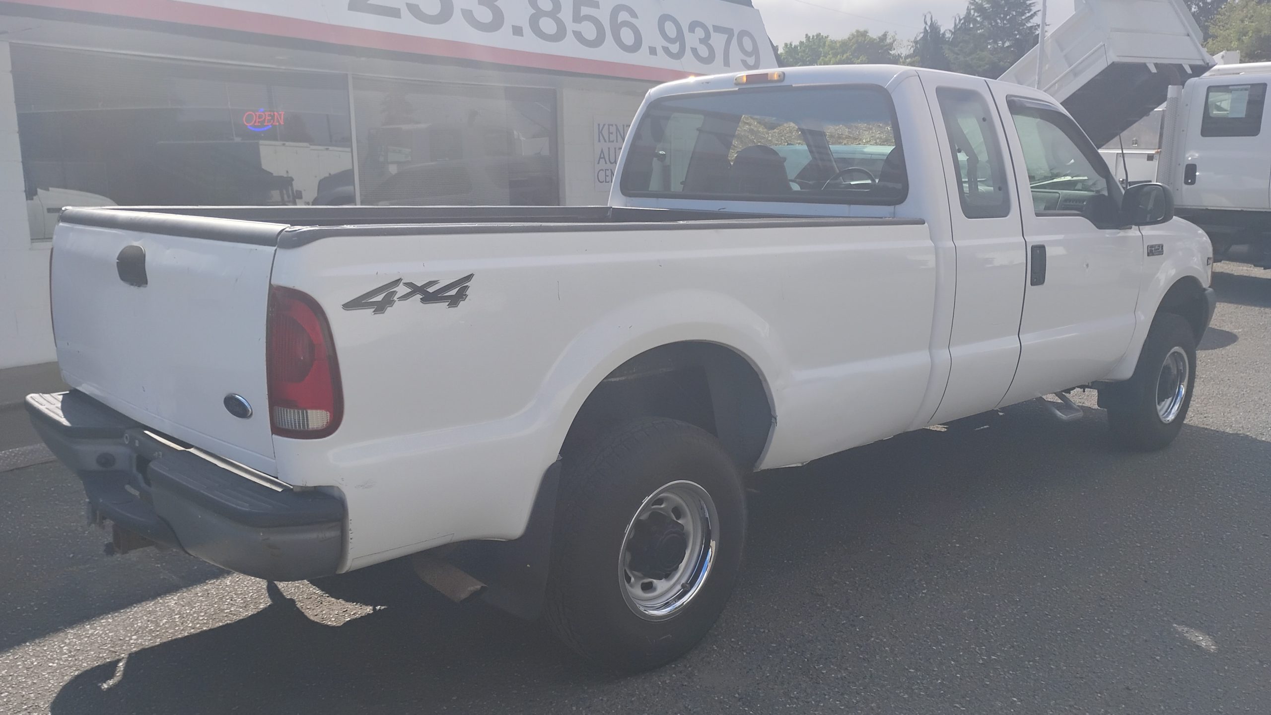 2001 Ford F250 XL Superduty Pickup 2001 Ford F250 XL Superduty Pickup - image 3 of 6