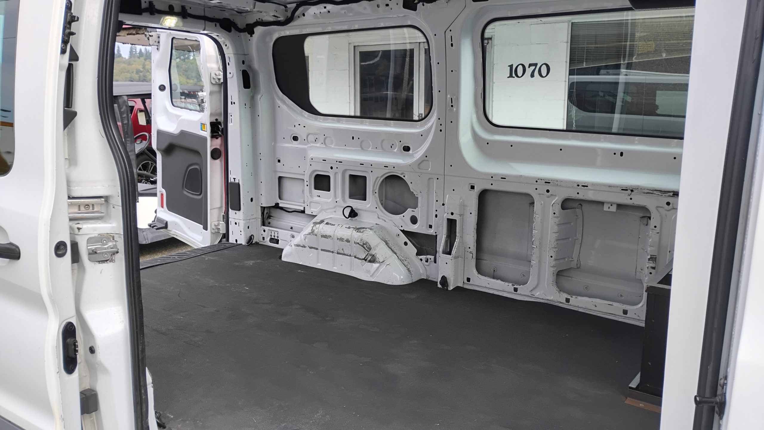 2016 Ford Transit 150 (Cargo) 2016 Ford Transit 150 (Cargo) - image 3 of 6