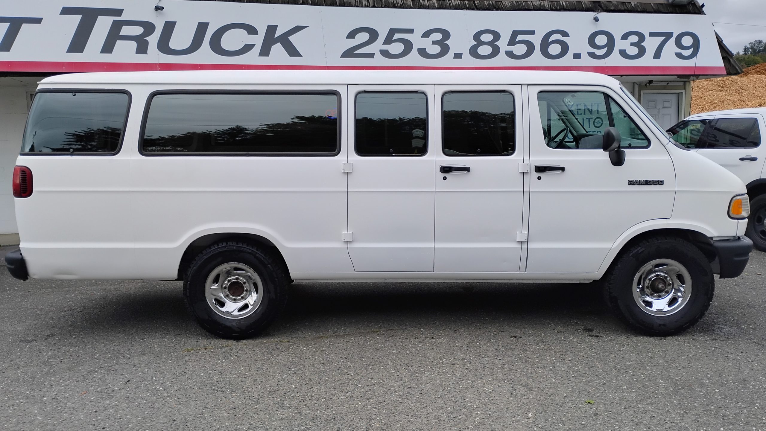 1994 Dodge Ram B350 CargoVan 1994 Dodge Ram B350 CargoVan - image 2 of 6