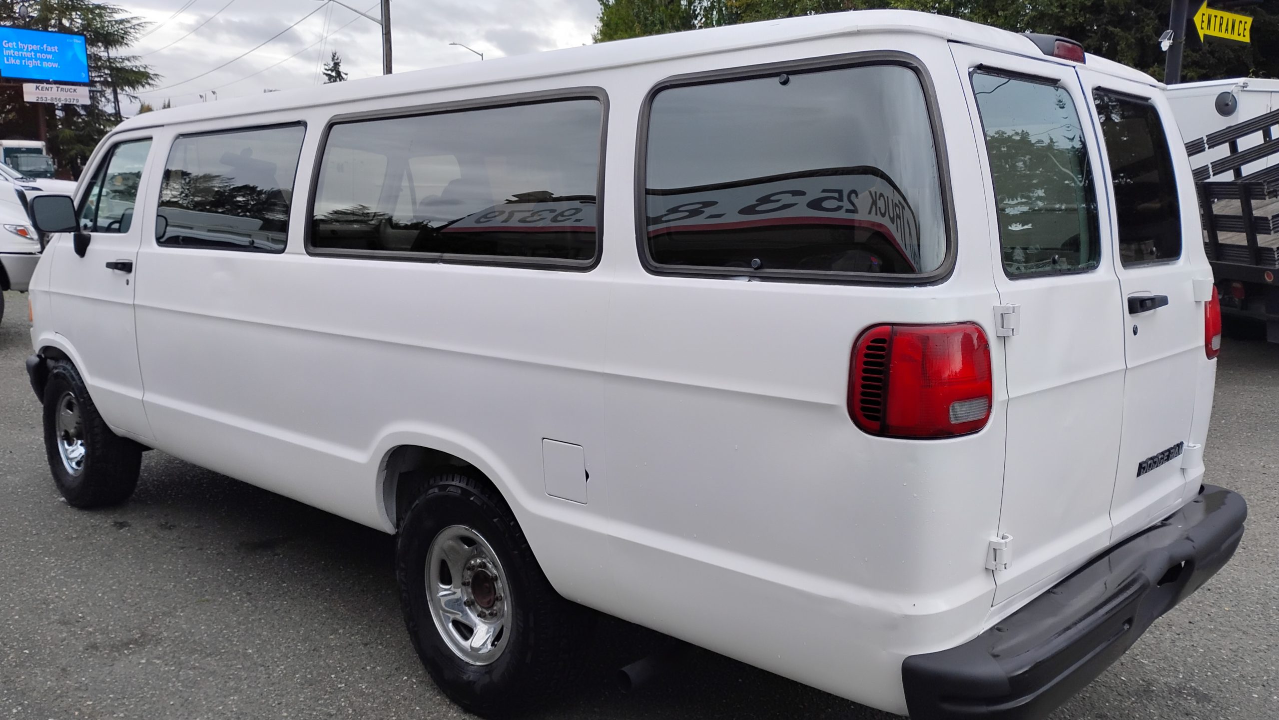 1994 Dodge Ram B350 CargoVan 1994 Dodge Ram B350 CargoVan - image 5 of 6